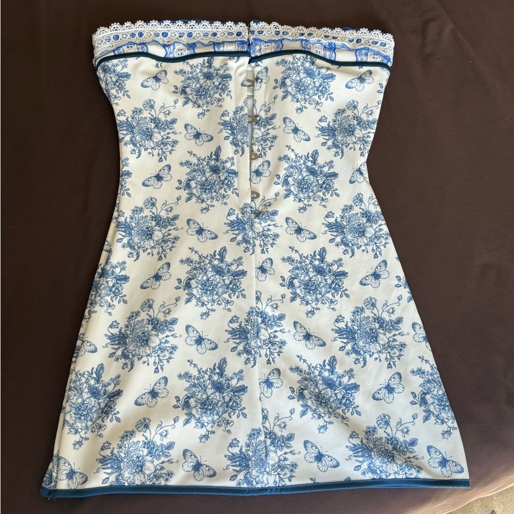 Heiress Beverley Hills Strapless Costal Dress